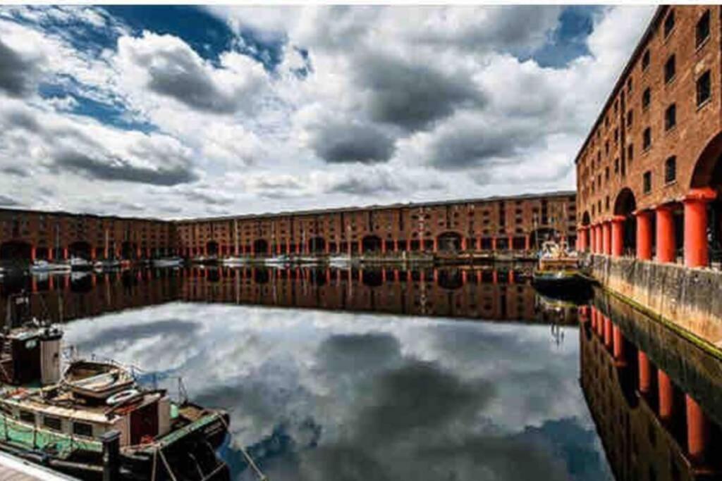 Liverpool, Superb City Centre Apartment With Parking Buitenkant foto