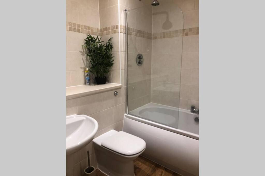 Liverpool, Superb City Centre Apartment With Parking Buitenkant foto