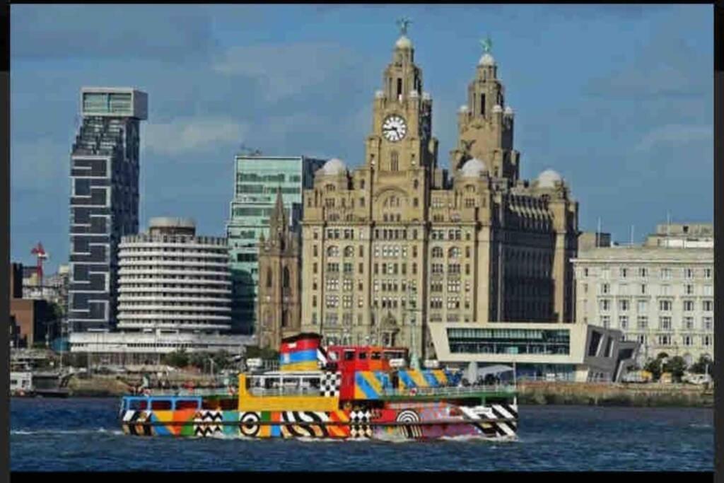 Liverpool, Superb City Centre Apartment With Parking Buitenkant foto
